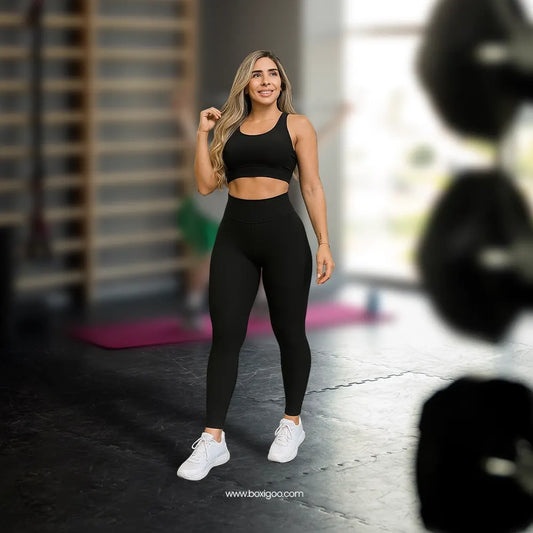 Conjunto Deportivo (Top con Abertura + Leggings Moldeadores)
